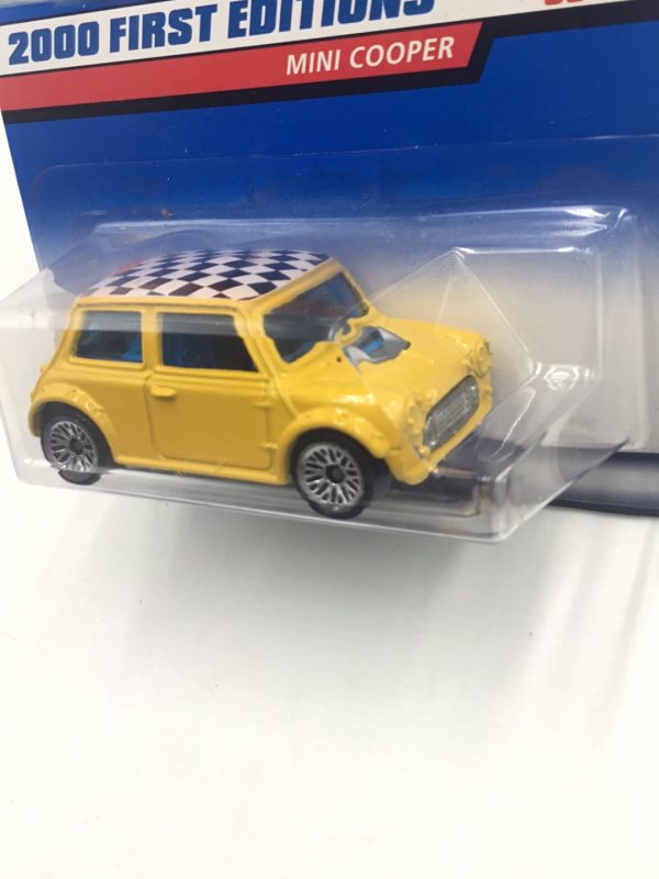 2000 Hot Wheels #90 Mini Cooper Metal base Pop off body read description 64C For Discount